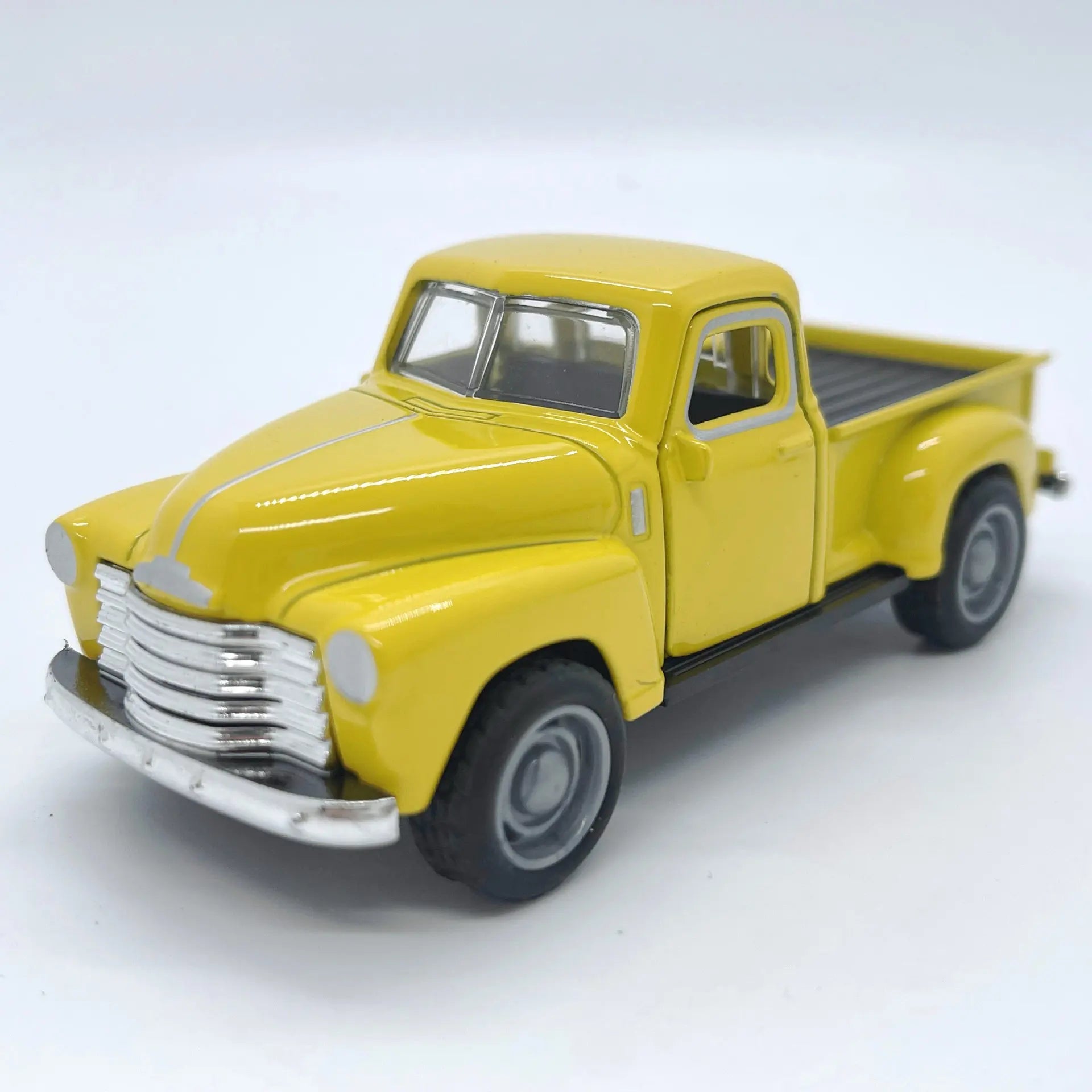 1:43 Classic Vintage Pickup Truck Model Toy Car Pull-Back Function Realistic Detail Design Collectible with Opening Doors by Geo’s Online Store