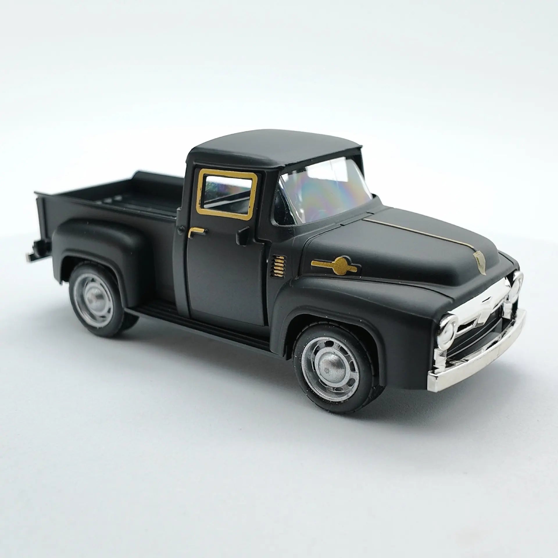 1:43 Classic Vintage Pickup Truck Model Toy Car Pull-Back Function Realistic Detail Design Collectible with Opening Doors by Geo’s Online Store
