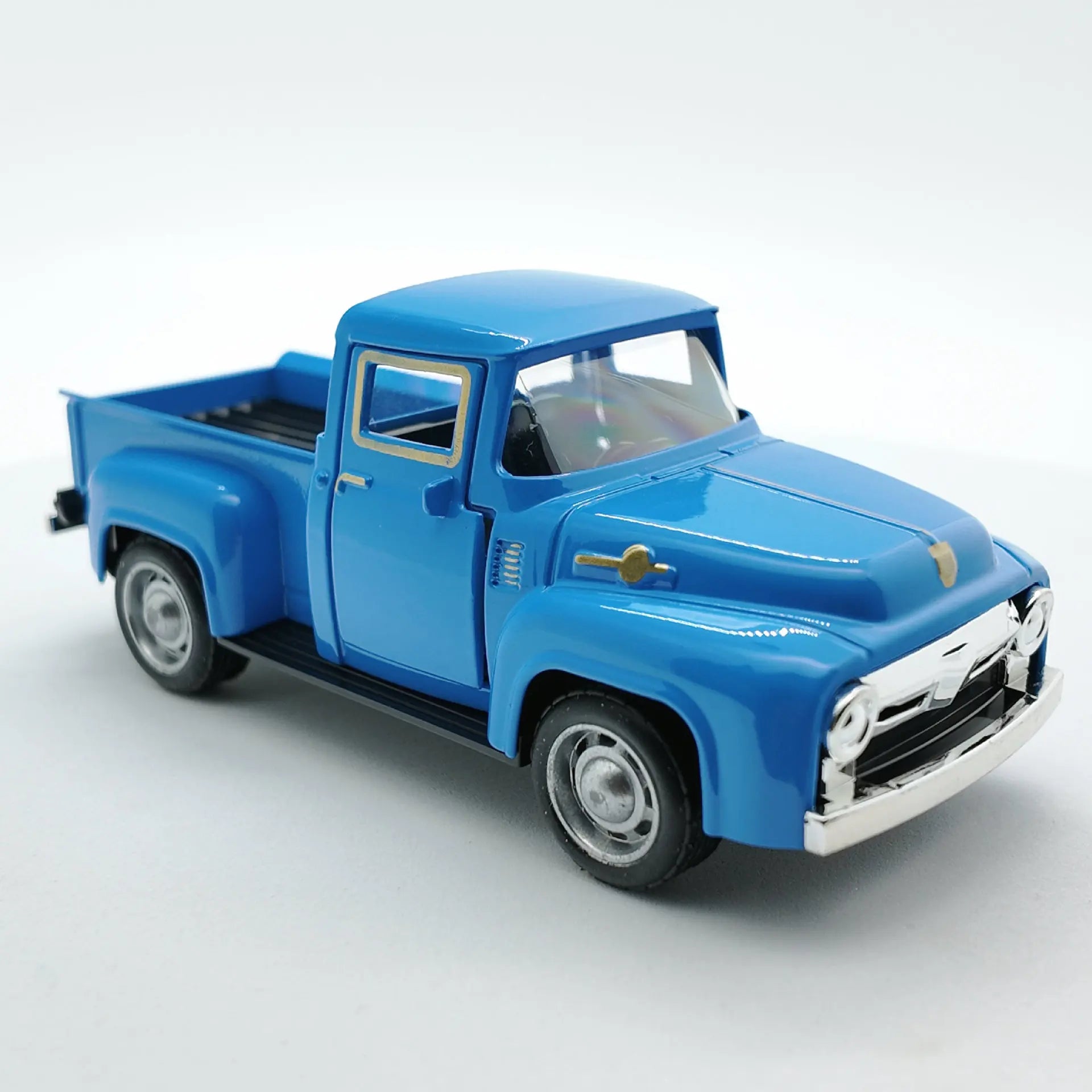 1:43 Classic Vintage Pickup Truck Model Toy Car Pull-Back Function Realistic Detail Design Collectible with Opening Doors by Geo’s Online Store